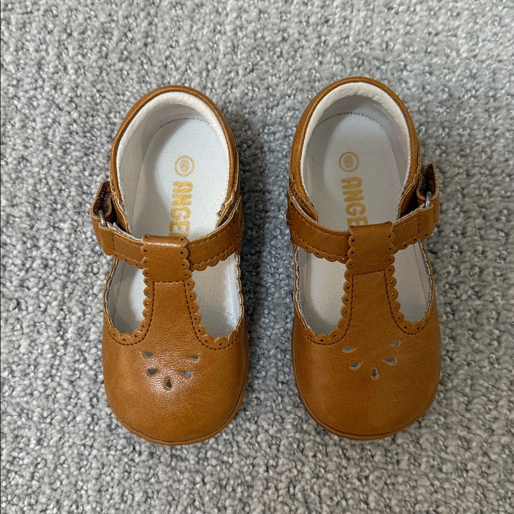 Angel Shoes - Baby Dottie Scalloped T-Strap Mary Jane, Tan - Picture 2 of 3